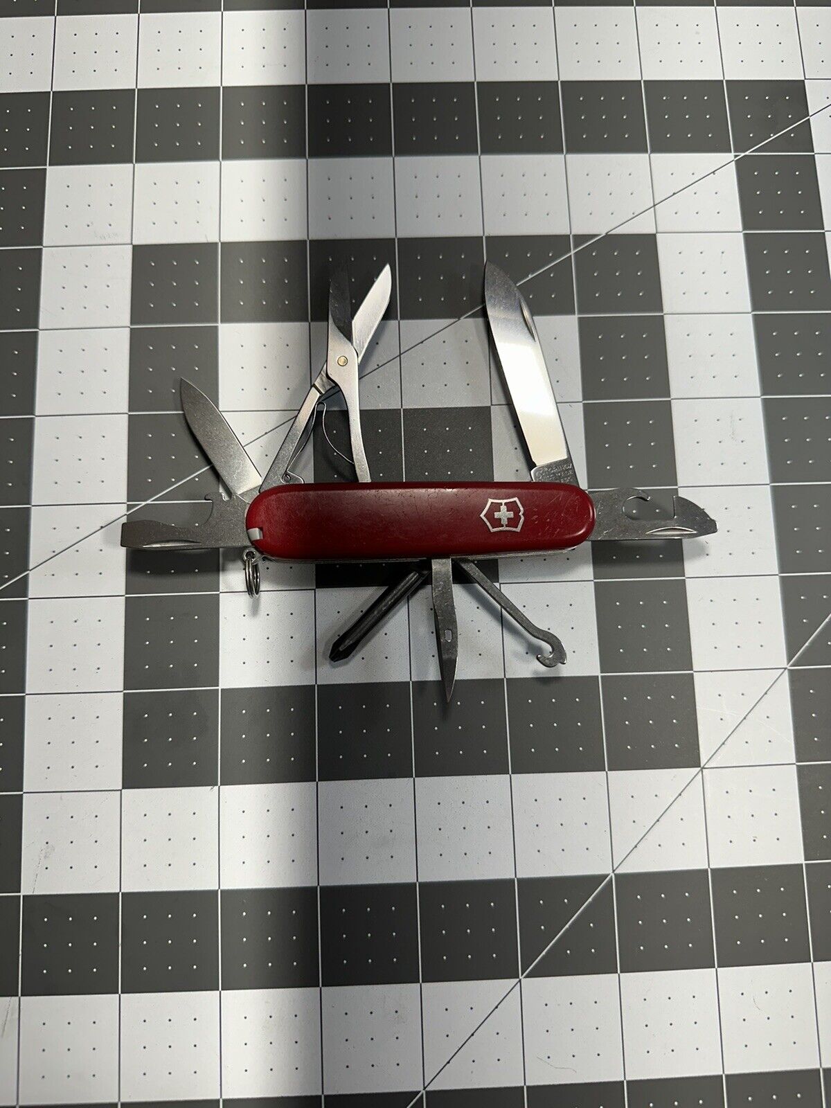 Victorinox Super Tinker Swiss Army Pocket Knife 91MM Red 6625