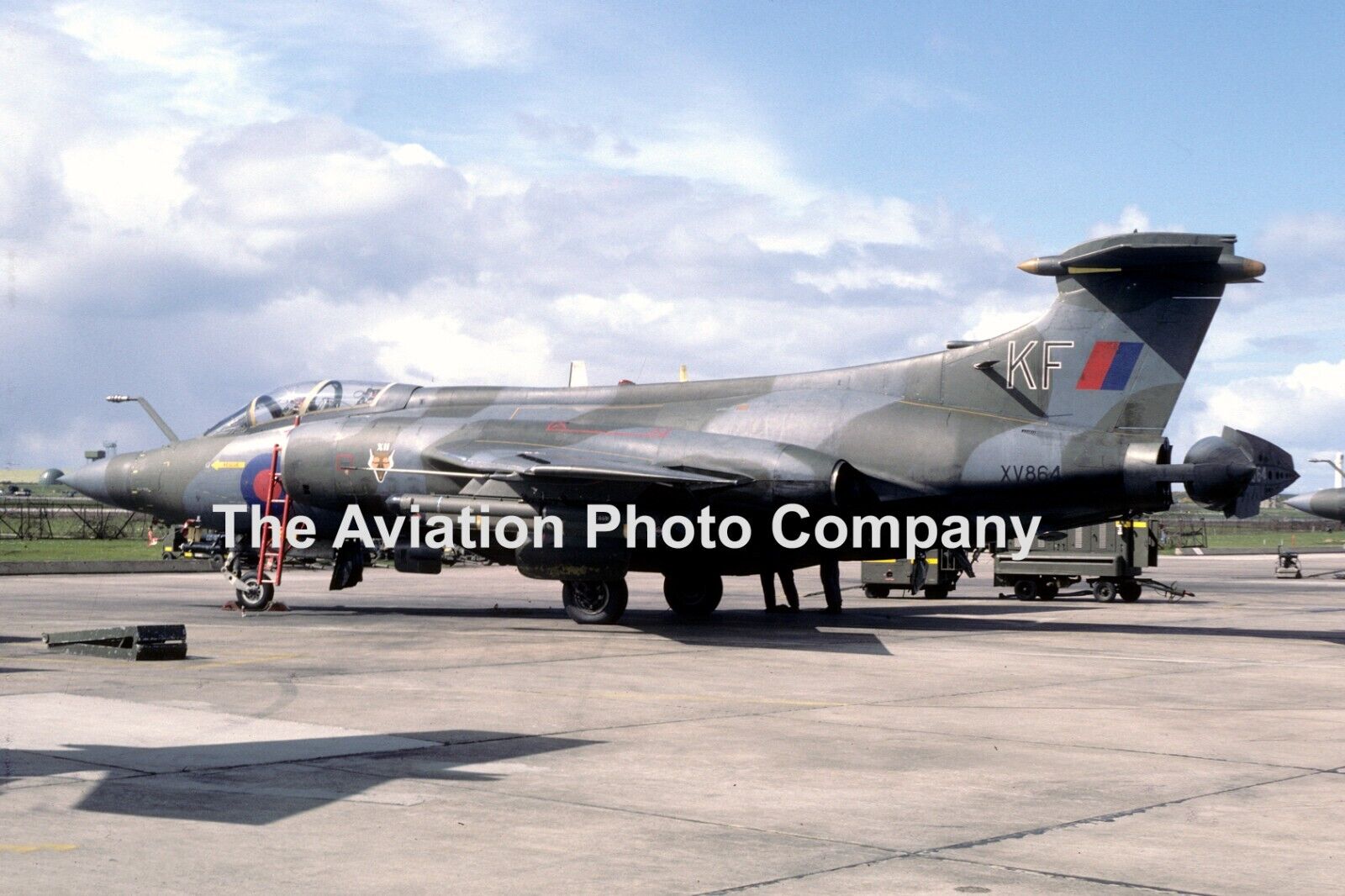 RAF 12 Squadron Blackburn Buccaneer S.2 XV864/KF (1985) Photograph