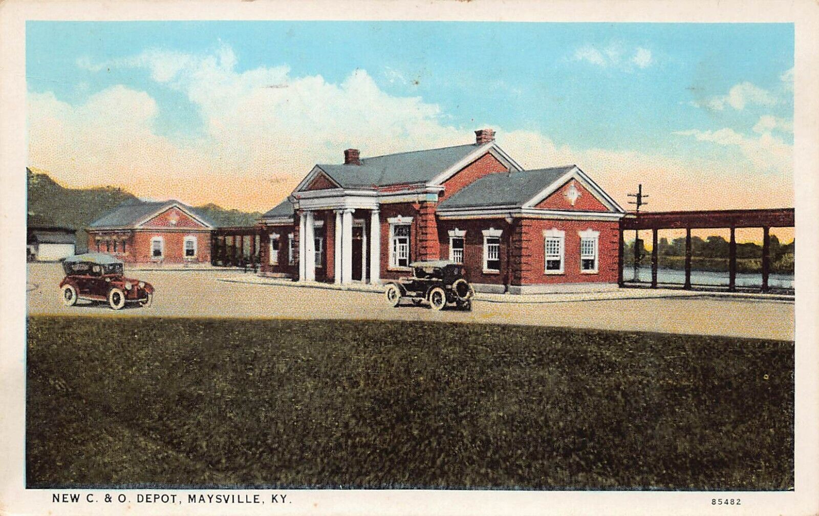 Maysville KY Kentucky Train Railroad Railway Station Depot Vtg Postcard A50