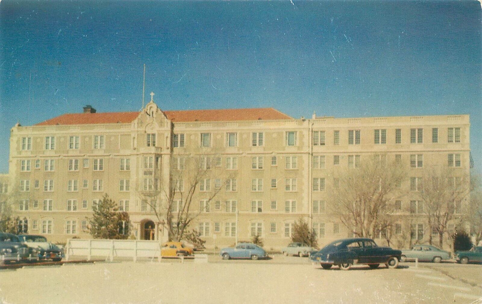 Amarillo Texas St Anthony\'s Hospital, Old Car Vintage Chrome Postcard