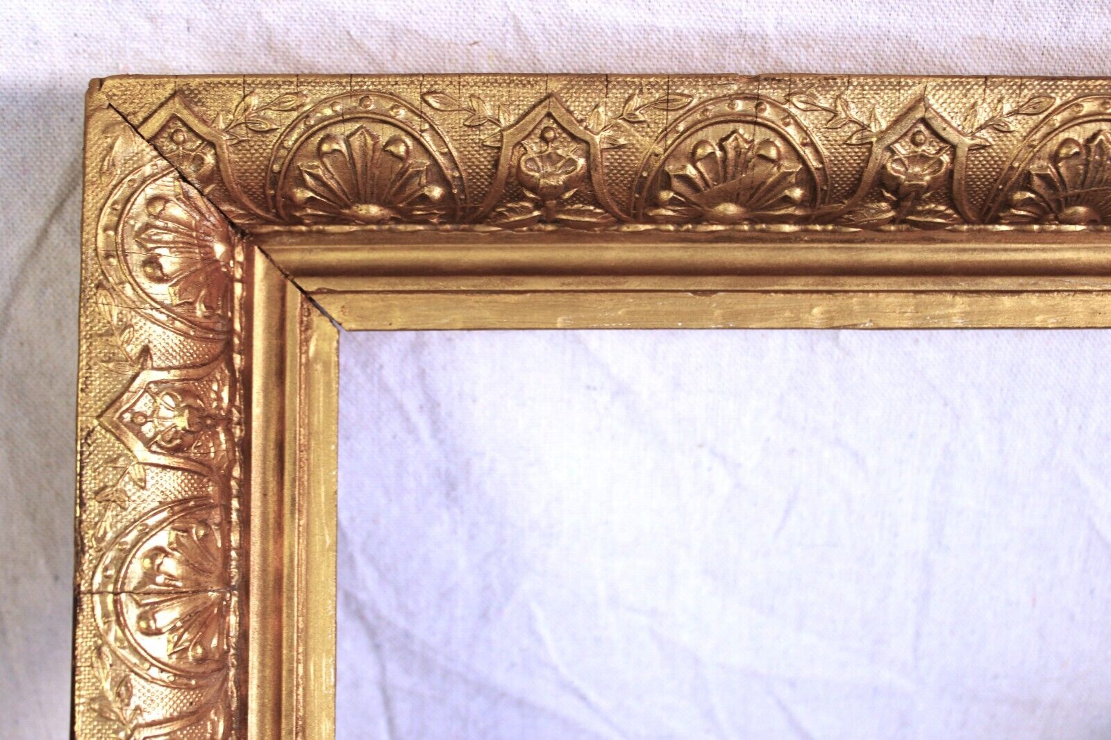 ANTIQUE  FITS 8 X 12 GOLD GILT PICTURE FRAME WOOD AESTHETIC FINE ART VICTORIAN