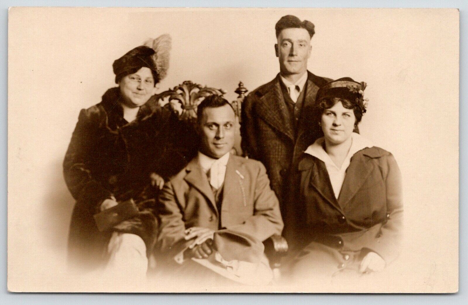 Toledo Ohio~Family of Four~Ladies w/Fancy Small Hats~Men Distracted* c1910 RPPC