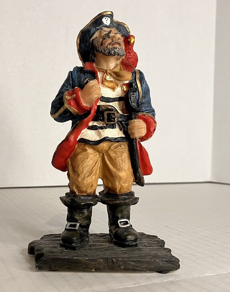 Pirate Captain w/Parrot Vintage K\'s Collection Resin