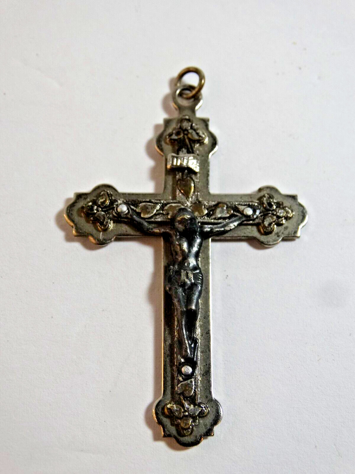 Vintage Jesus Christ Pendant Silver toned Great Gift Intricate Details Crucifix