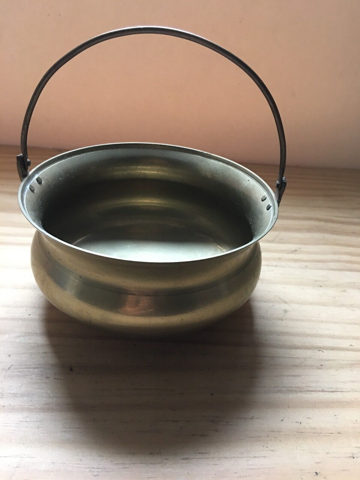 Vintage 1970s Solid Brass Cauldron Round Bowl w/ Swing handle 7\