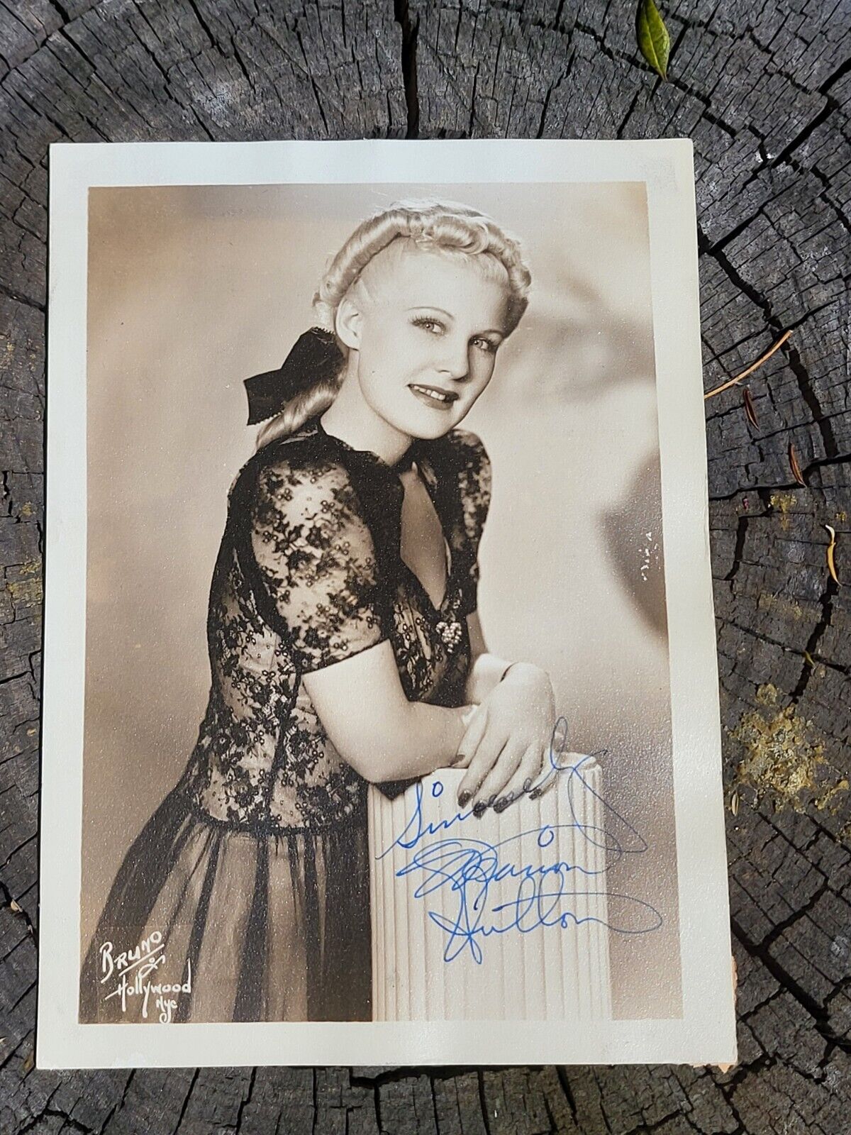Marion Hutton Autographed 5\