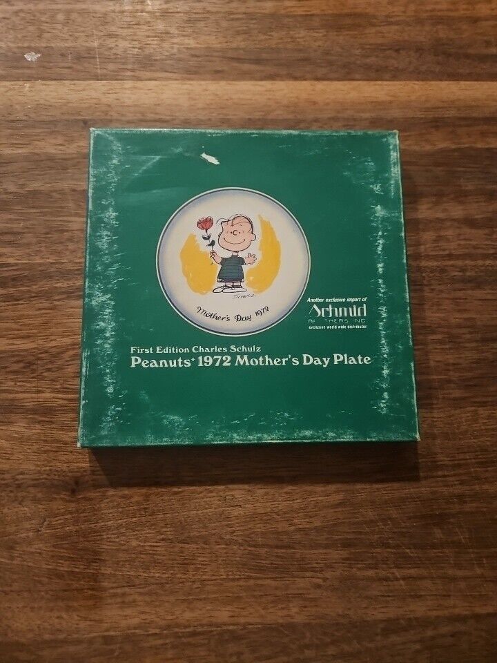 Peanuts Vintage Schmid First Edition 1972 Mother\'s Day Plate with Box