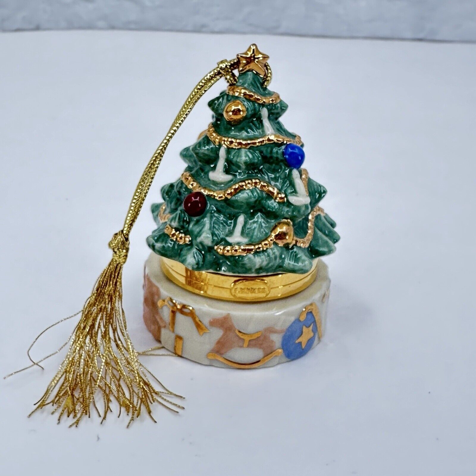 Lenox China Treasures Collection Christmas Tree Trinket Hinged Box Ornament