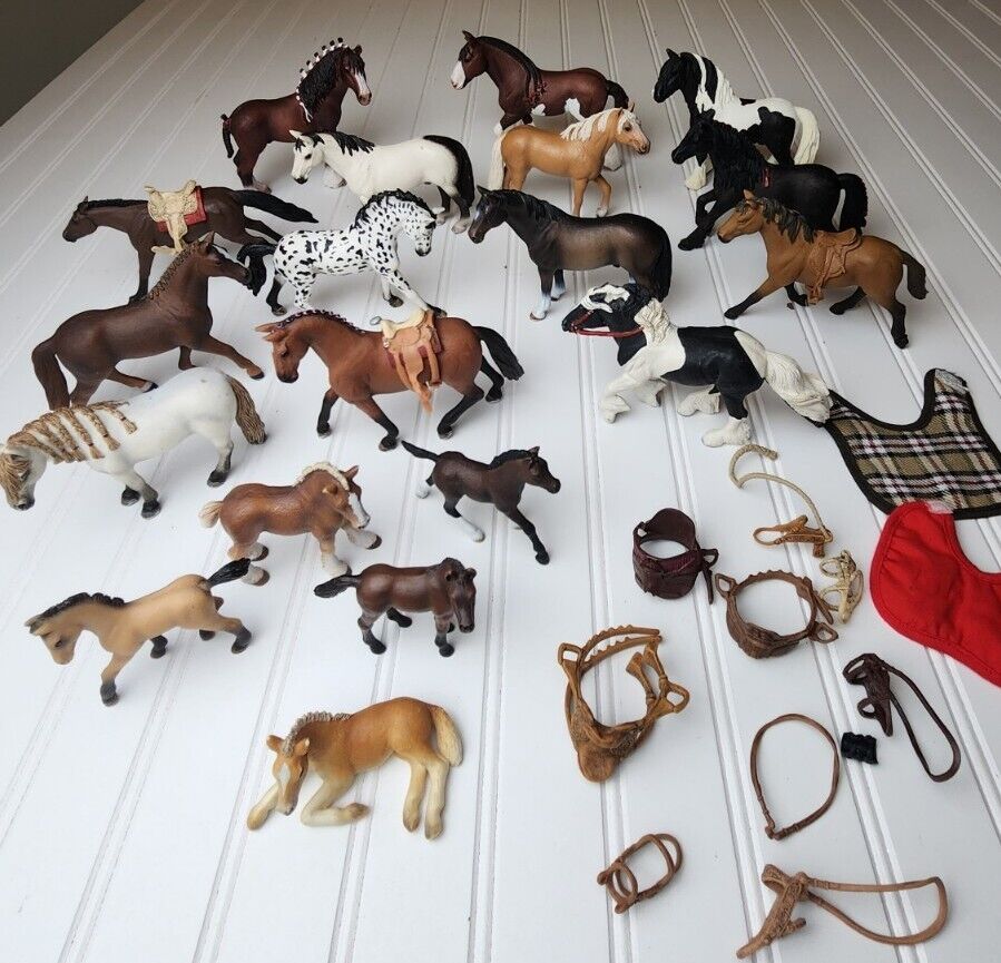 Large Schleich Horse Lot  Retired/Rare Foals Mares Stallions 19 Total + Accessor