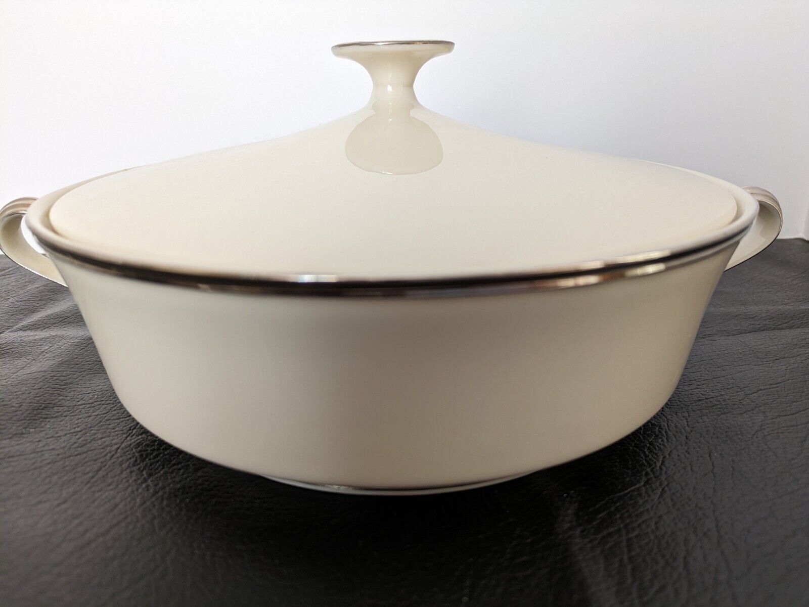 Lenox Solitaire Ivory Platinum Round Covered Serving Bowl
