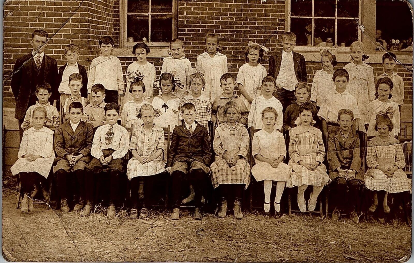 1917 SCHOOL CLASS PICTURE RPPC REAL PHOTO POSTCARD 36-152
