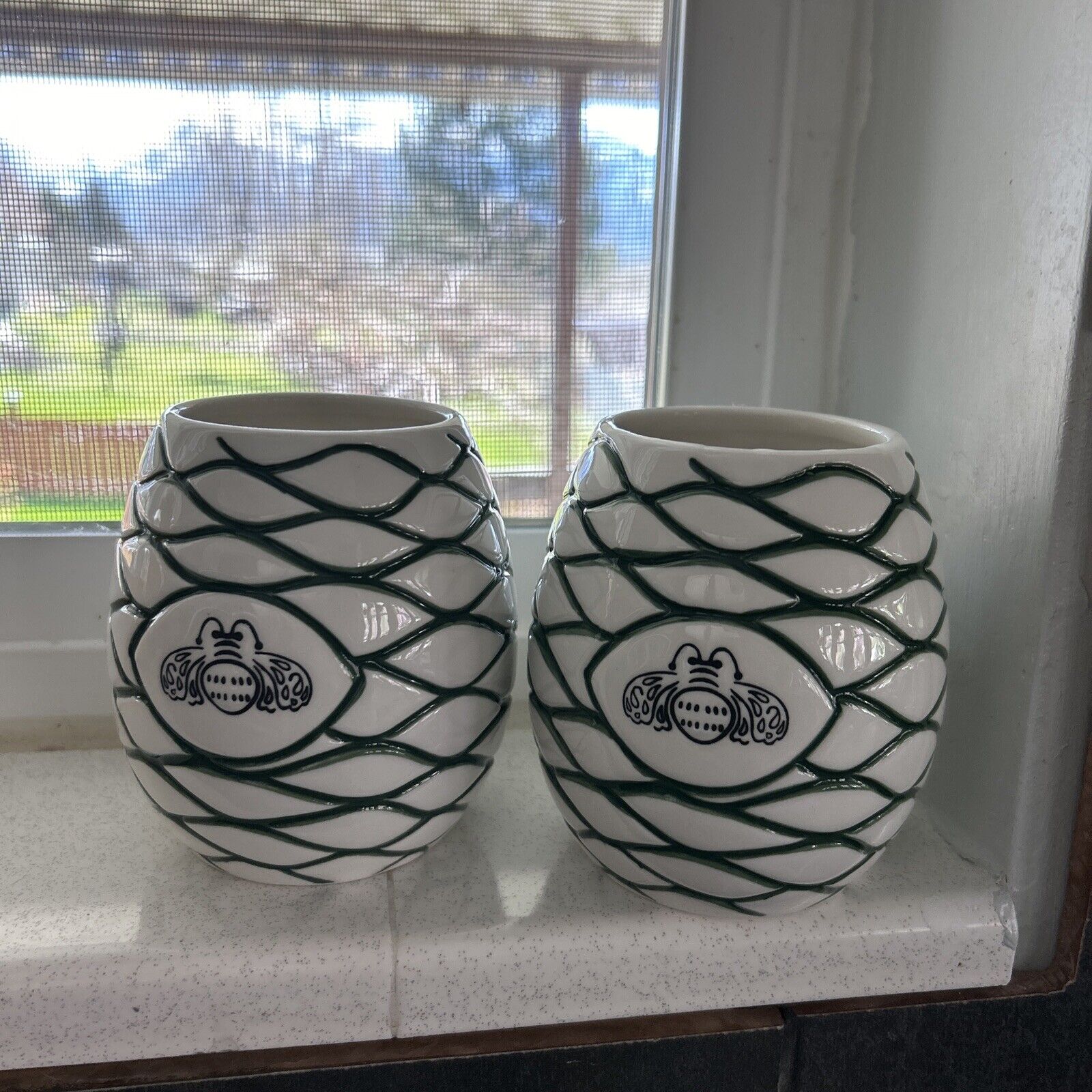 Patron Tequila Bee Hive Agave White and Green Set of 2 Ceramic Tiki Mugs Cups