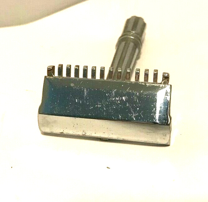 Vintage Gem Micromatic Pat. Nos. 1739280-1773614 Comb Type Safety Razor Nickel