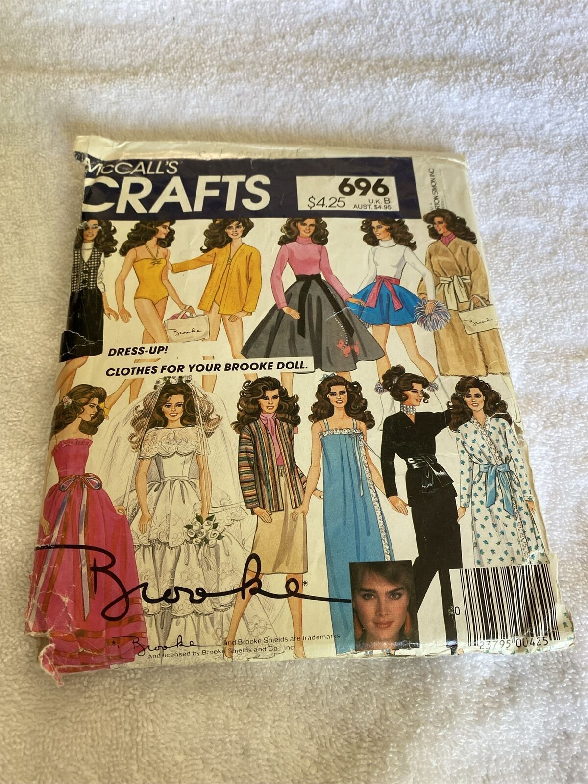 Vintage 1983 McCall\'s Pattern #696.  Brooke Shields Doll Clothing.