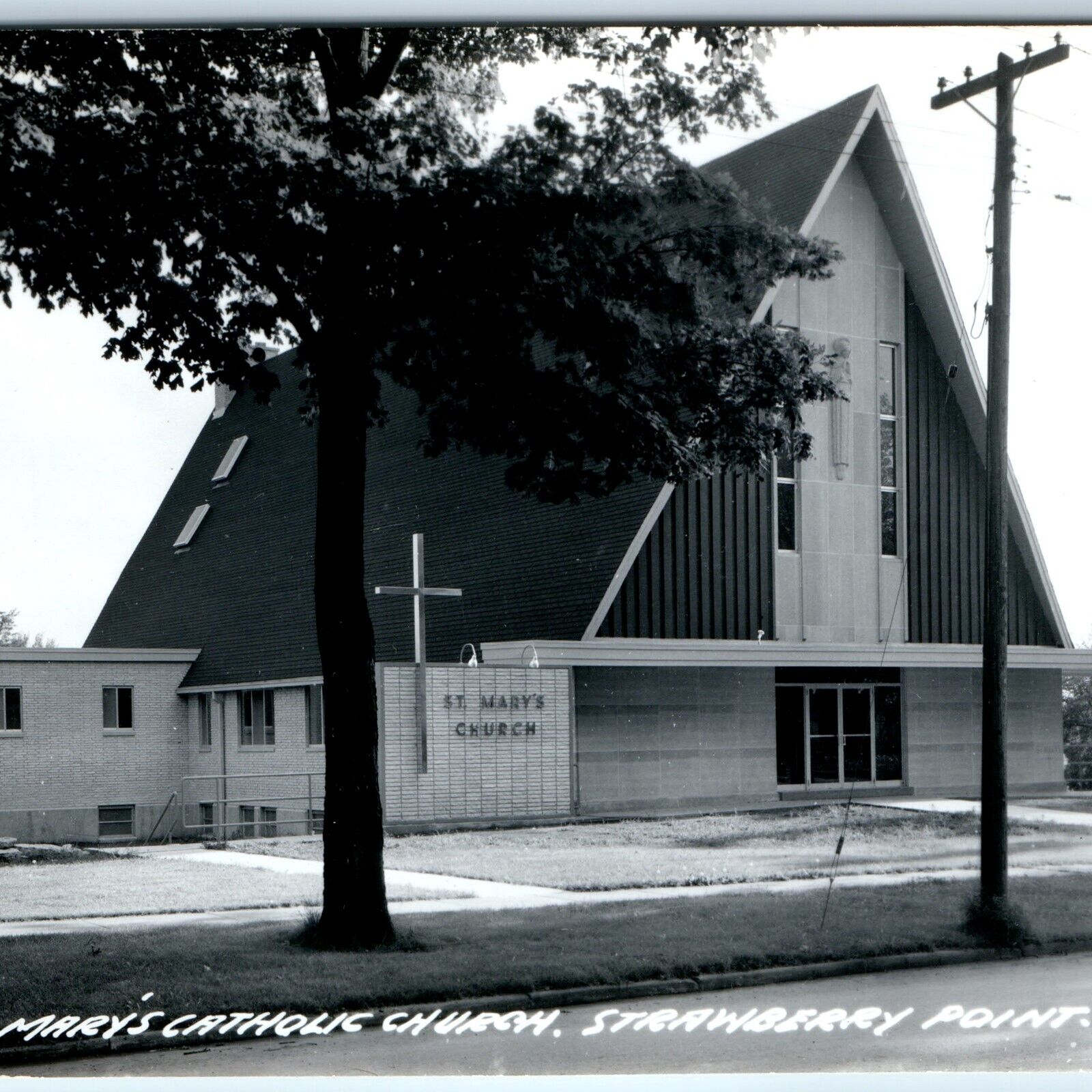 c1950s Strawberry Point, IA RPPC St. Mary\'s Catholic Church Photo Postcard A105