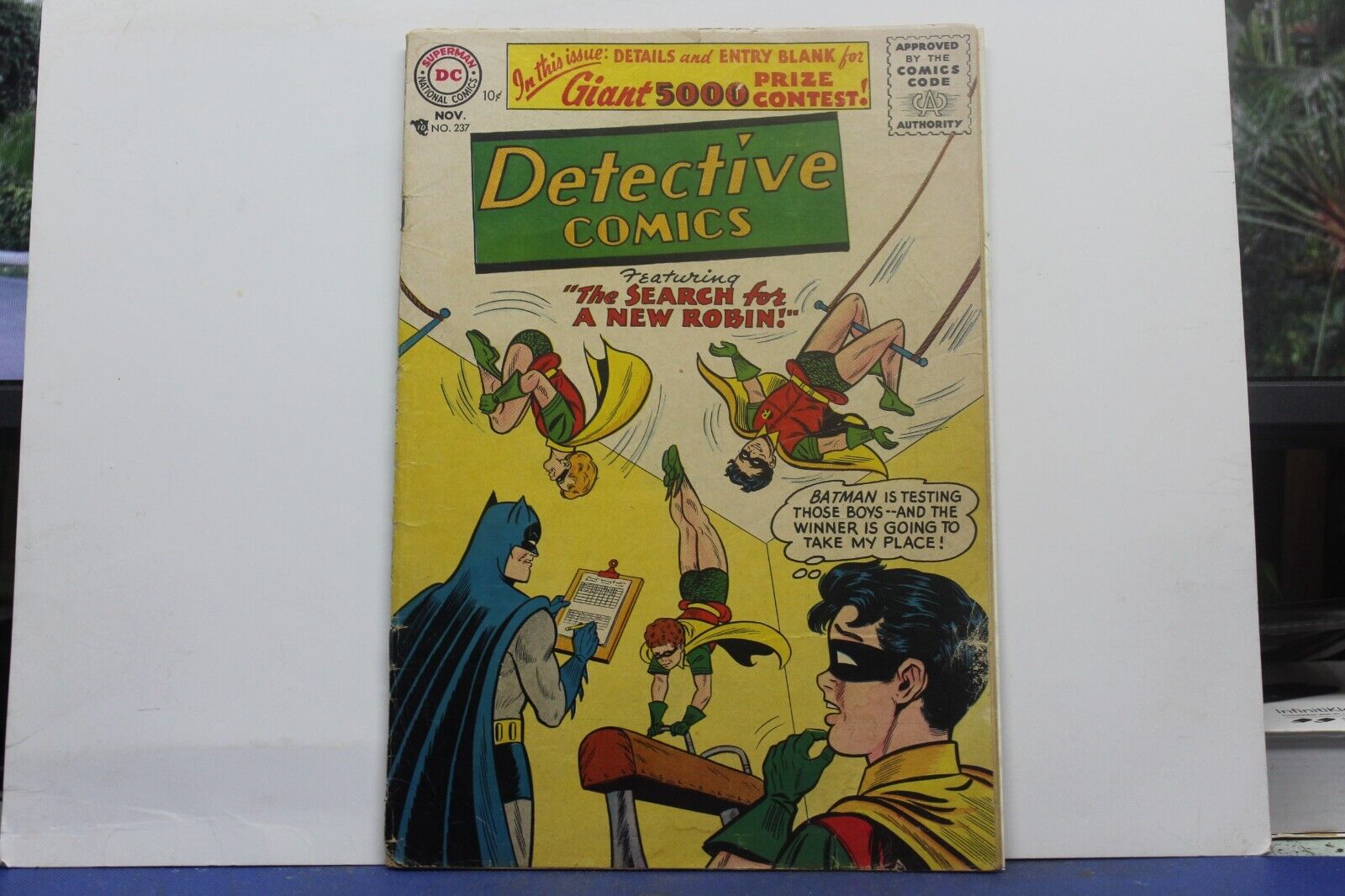 DETECTIVE #237 REPRODUCED CENTERFOLD 1956