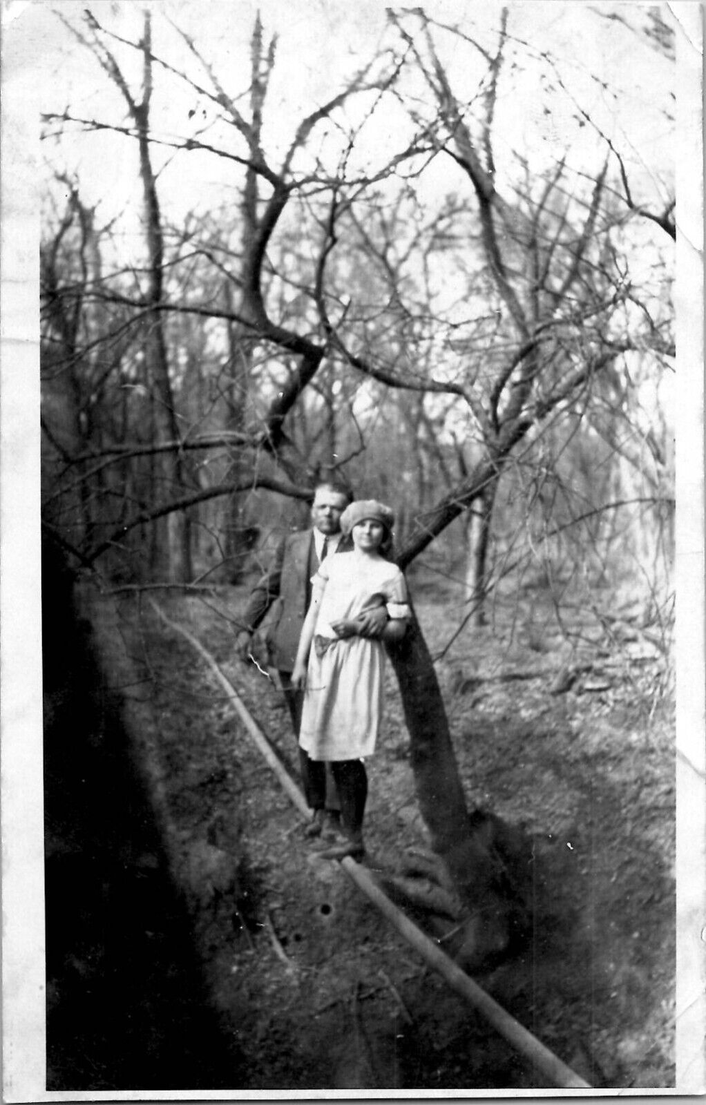SUSPICIOUS COUPLE SPOTTED IN A MYSTERIOUS FOREST CREEPY ~ 1920s VINTAGE PHOTO