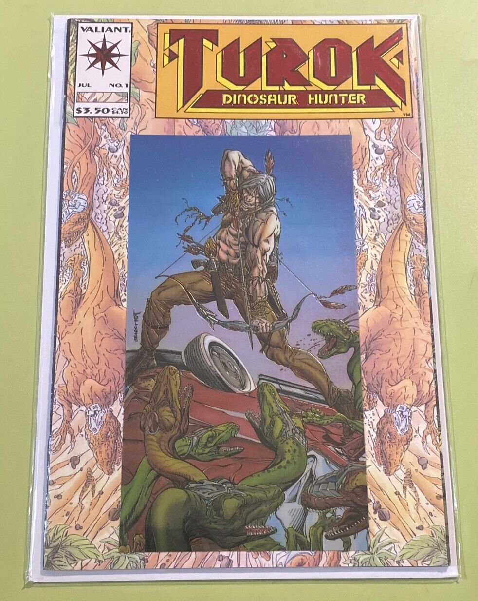 TUROK DINOSAUR HUNTER Comic Book Valiant Comics July 1993 Issue # 1 First Issue