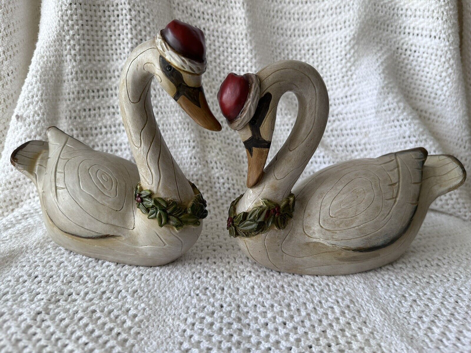 Tii Collections Collectible Holiday Xmas Swan/Goose figurine Autumn Cottage