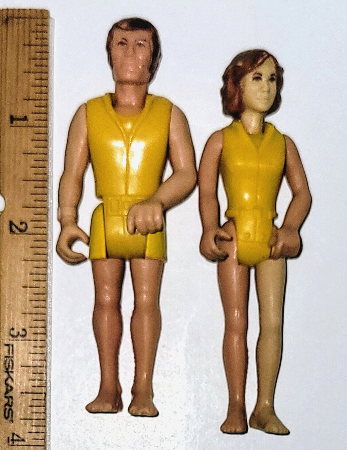 $5 OFF ~ VTG 1974 Fisher Price Adventure Swimmers Dolphin Male & Female Figures