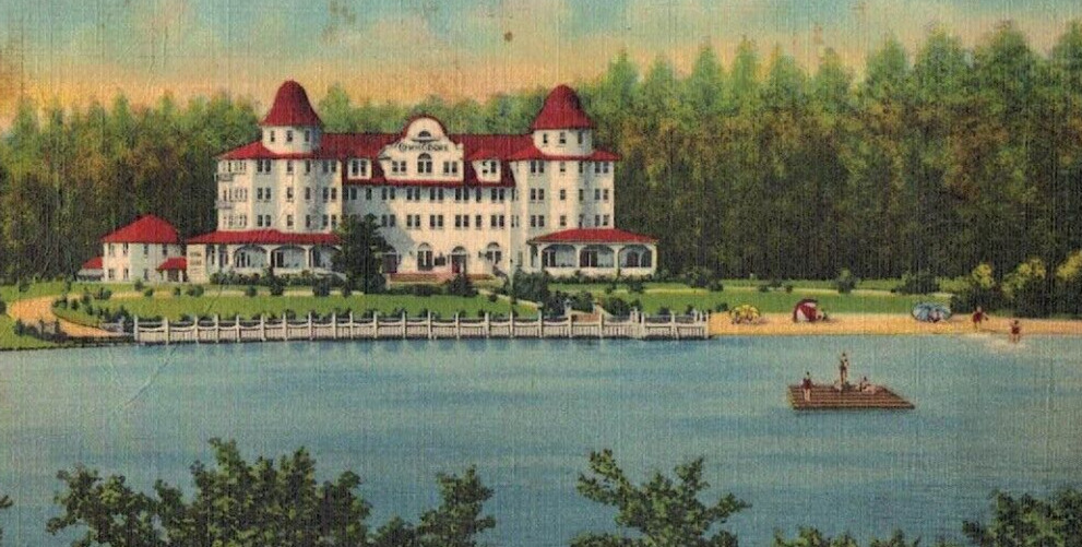 C.1930s Commodore Hotel Country Club Swan Lake NY Resort Boat Vintage Card