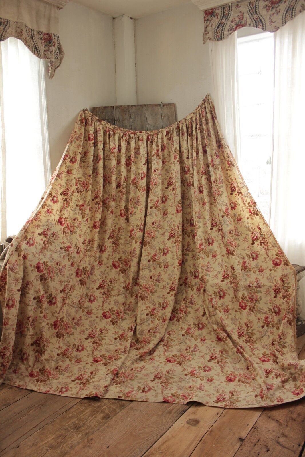 Antique Curtain French faded floral c 1890 bed LARGE drape yellow ground 