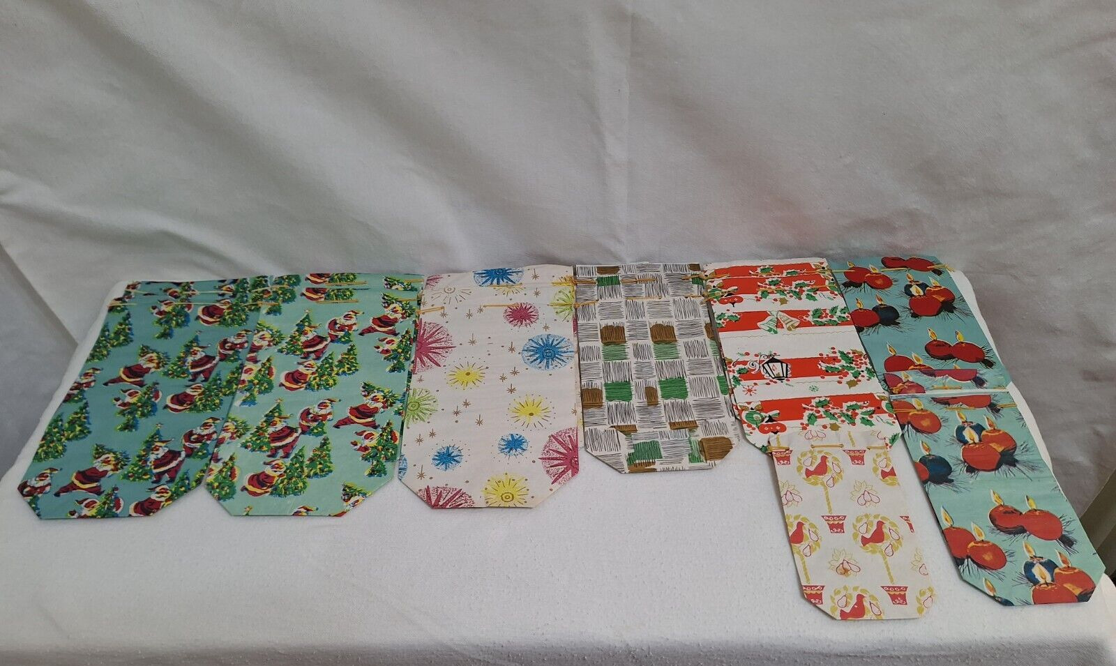 Vintage Christmas Paper Gift Bags with String Multiple Sizes New Old Stock 14 Pc
