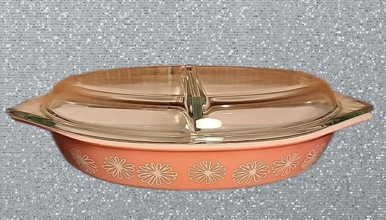 VINTAGE PYREX PINK DAISY DIVIDED 1 1/2 QUART DISH WITH LID ~ MID CENTURY ~