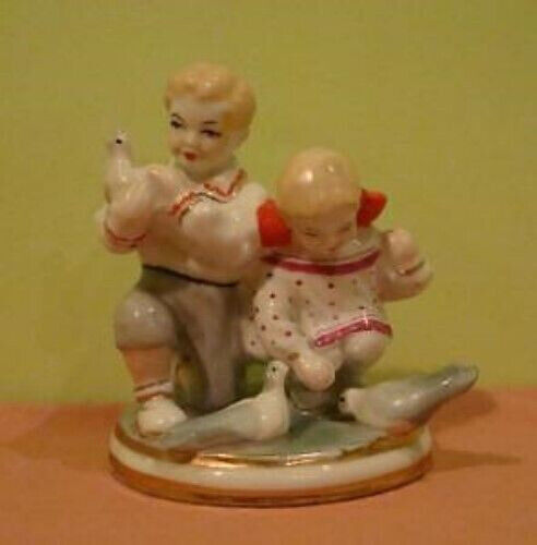 KIDS with DOVES porcelain figurine USSR soviet Ukrainian
