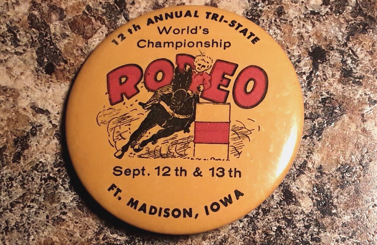 Vintage Original 1959 Tri-State RODEO Pinback Button Ft Madison IOWA no reserve