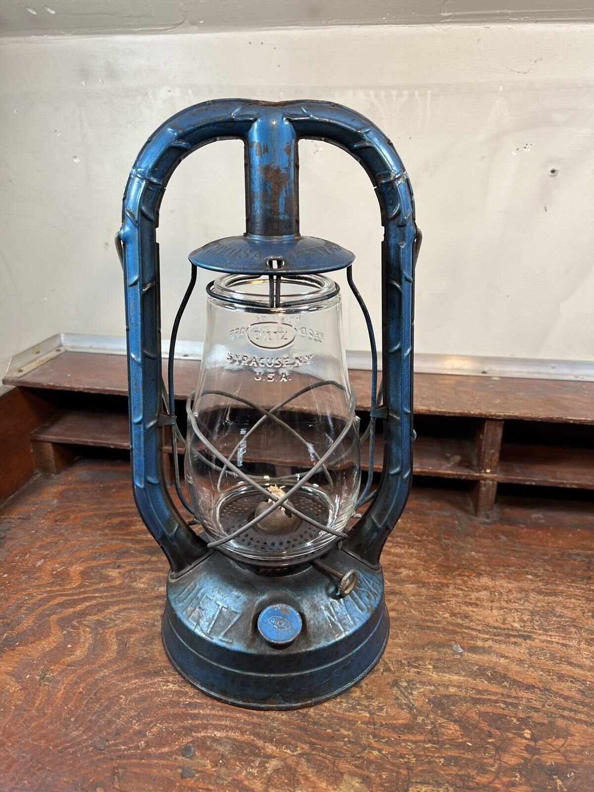 DIETZ Vintage MONARCH Lantern,  Clear Fitzall Globe.  Blue Factory Paint Tubular