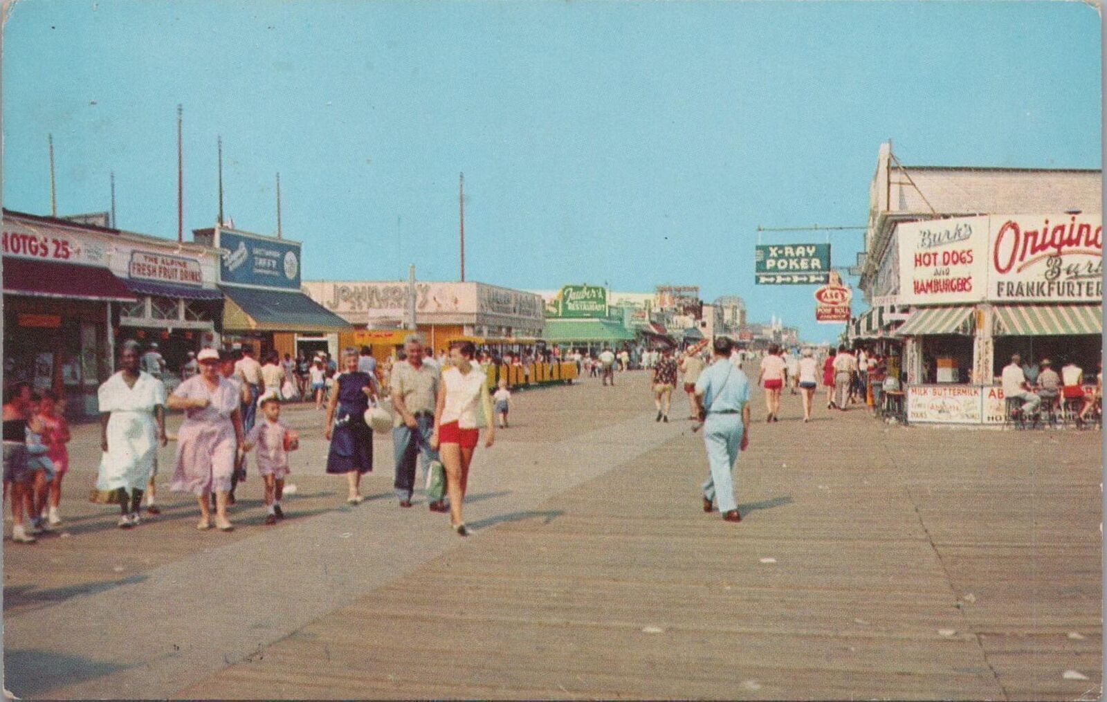 Postcard Vintage  Boardwalk Wildwood by The Sea Wildwood NJ 