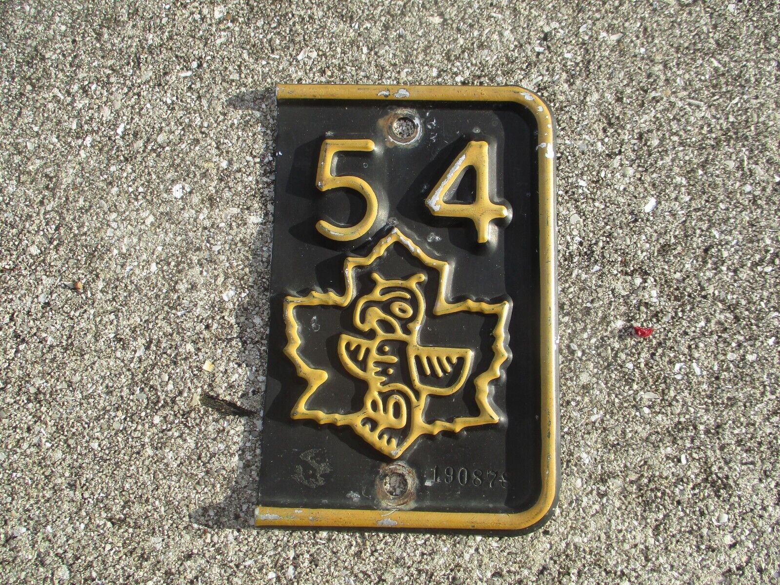 Canada British Columbia 1954  license plate  year tab #  190878