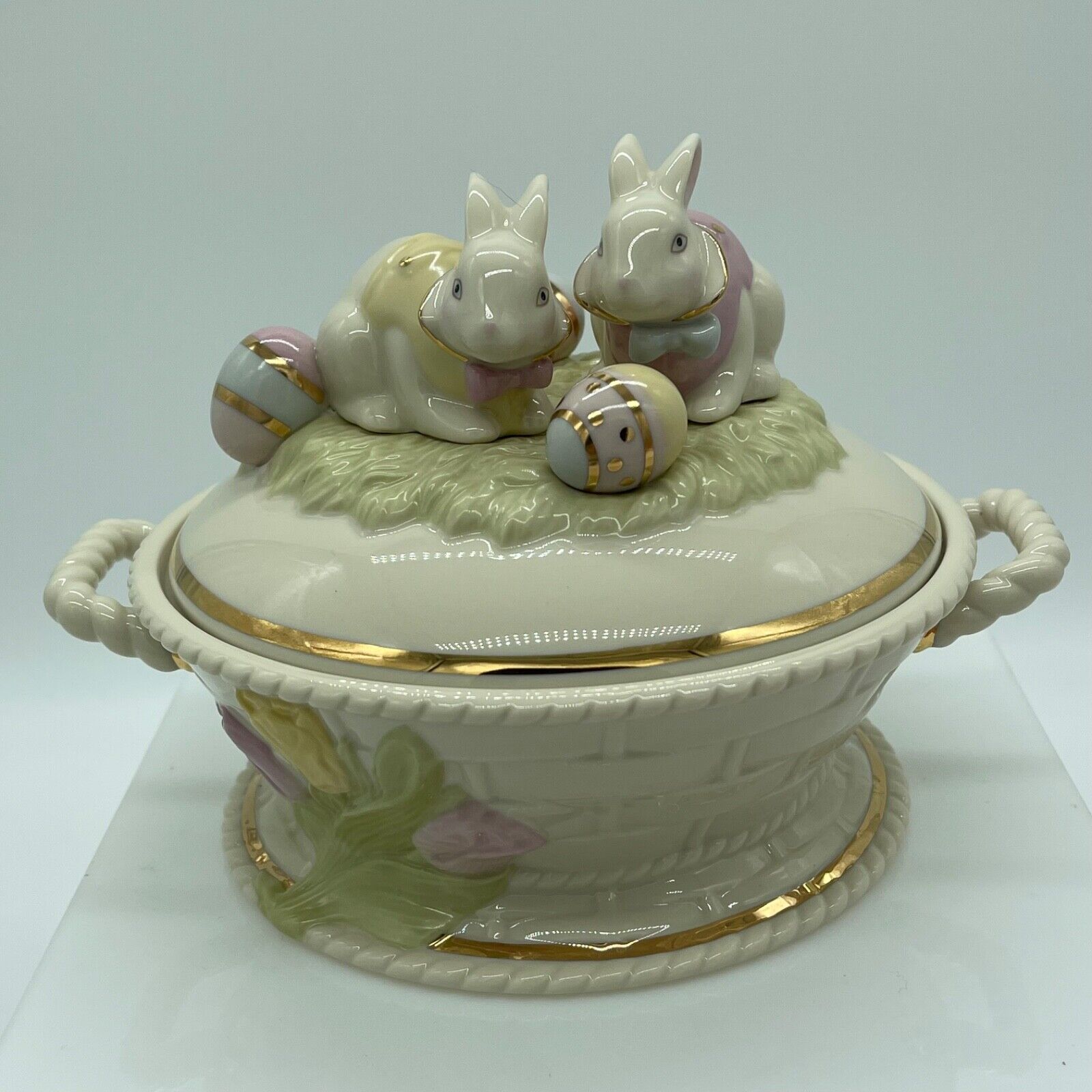 Lenox Occasions Easter Bunny Covered Candy Dish Ceramic Basket w/Bunnies & Eggs