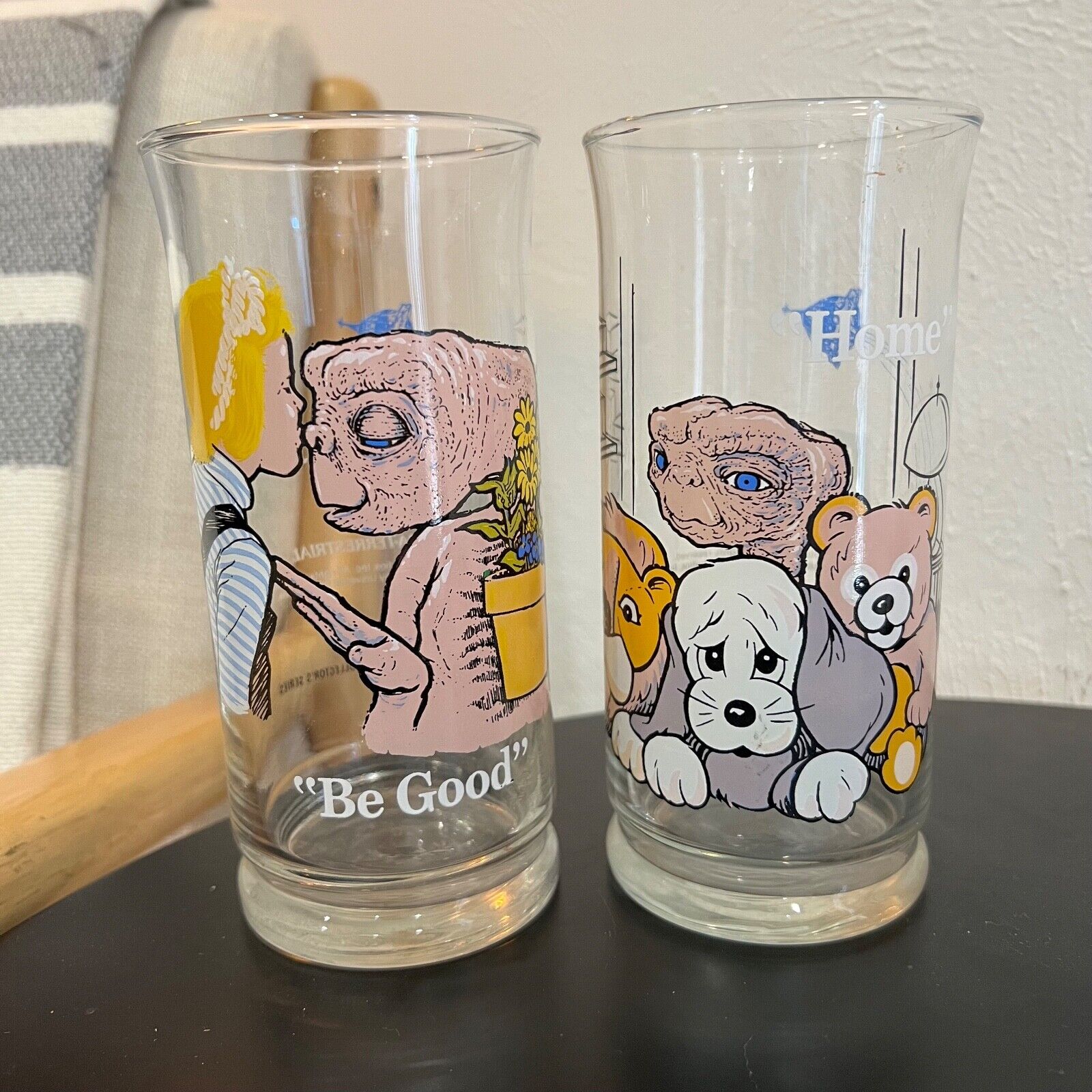 E.T. The Extra Terrestrial -  Vintage Glass Cup Pizza Hut E.T Cups