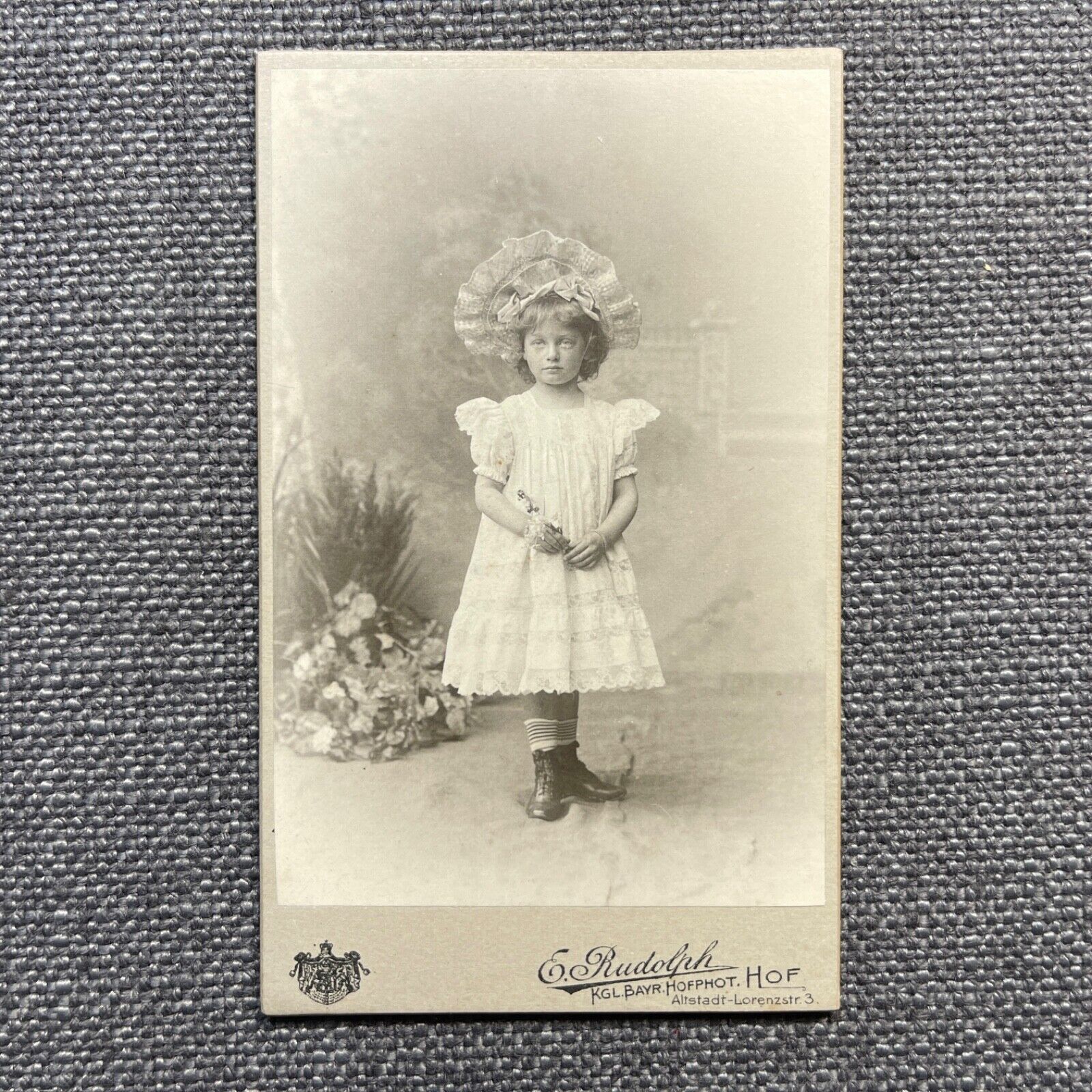 CDV Photo Antique Portrait Young Girl in Light Colored Fashion Dress Hat Germany