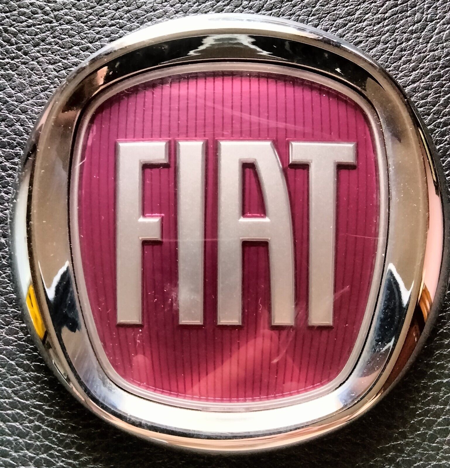 K05 - FIAT 500 Trunk emblem genuine Rear bumper badge ornament logo nameplate