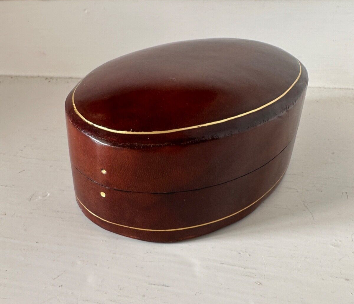 NEW ~ Vintage 1980 Gorgeous Leather Oval Box ~ Dark Chestnut & Gold Gilt 6\