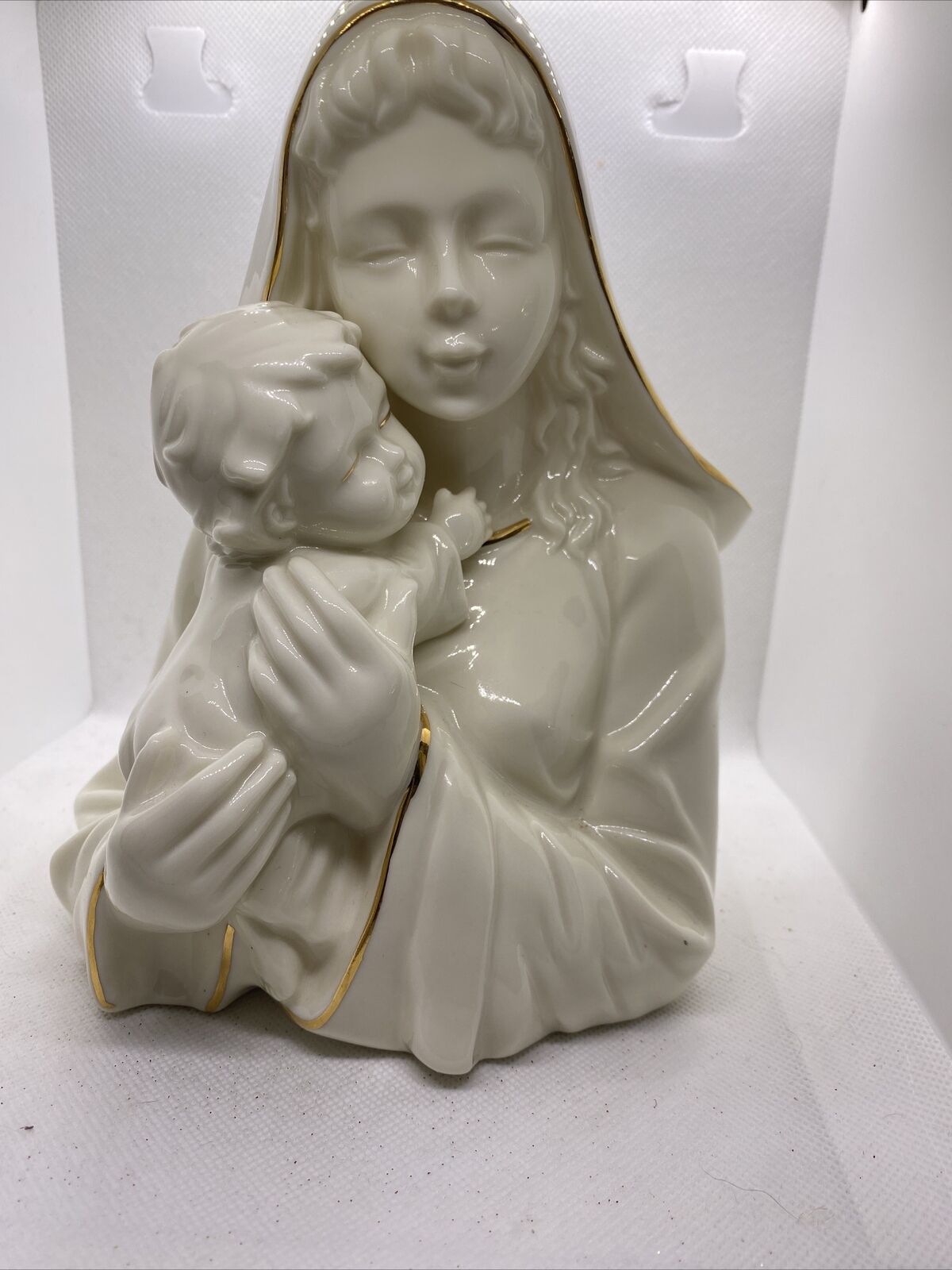 Mikasa Fine Porcelain Madonna And Child  8” Tall