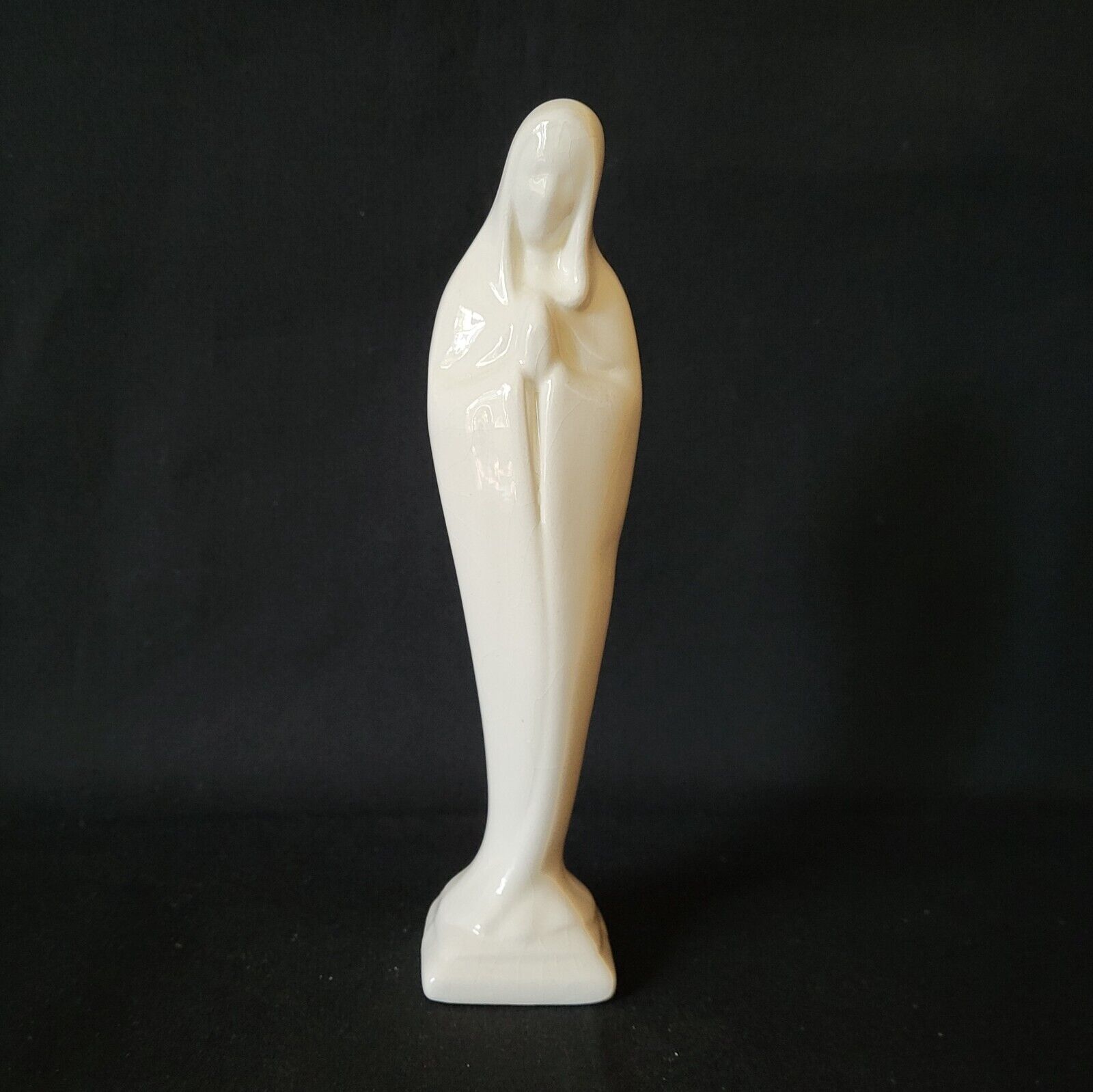 Vintage Our Lady Mother Virgin Mary White Praying Porcelain Statue Figurine