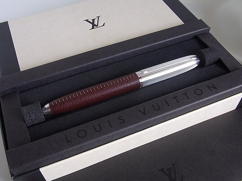 Louis Vuitton Doc Leather Fountain Pen 18K F Nib