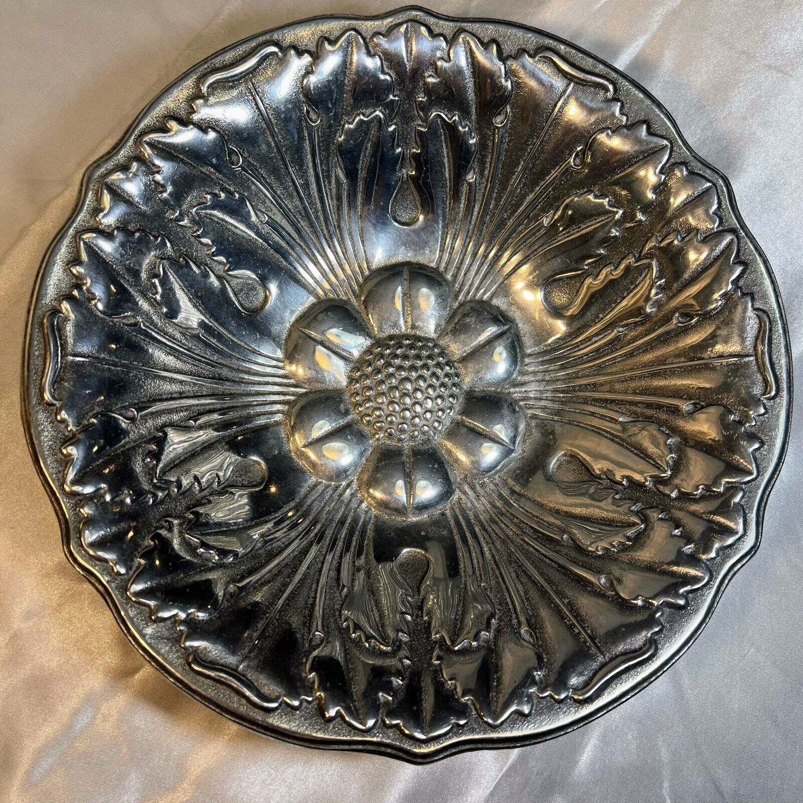 Vintage RWP  Pewter Wilton Company Pewter Sunflower Serving Bowl Floral 13x3.25