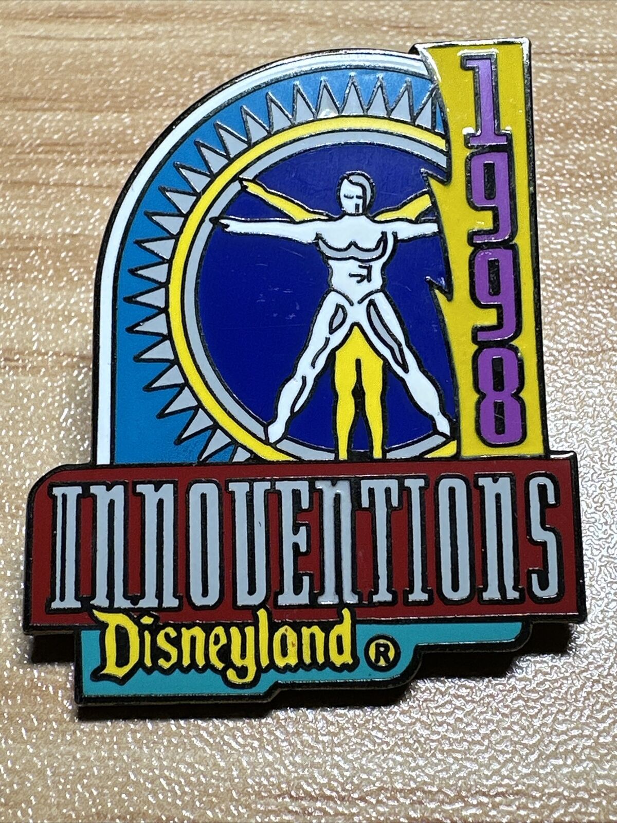 1998 Innoventions Disneyland 2000 Disney Pin