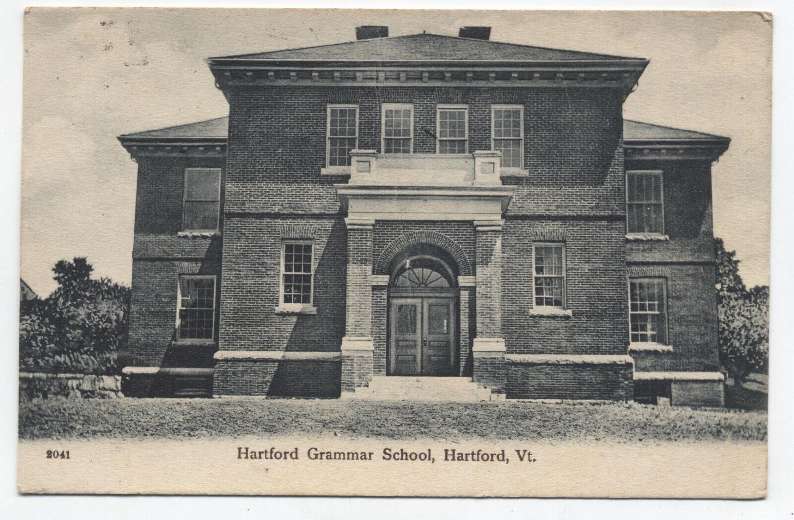 VT ~ Grammar School Building HARTFORD Vermont 1913 Windsor County Postcard