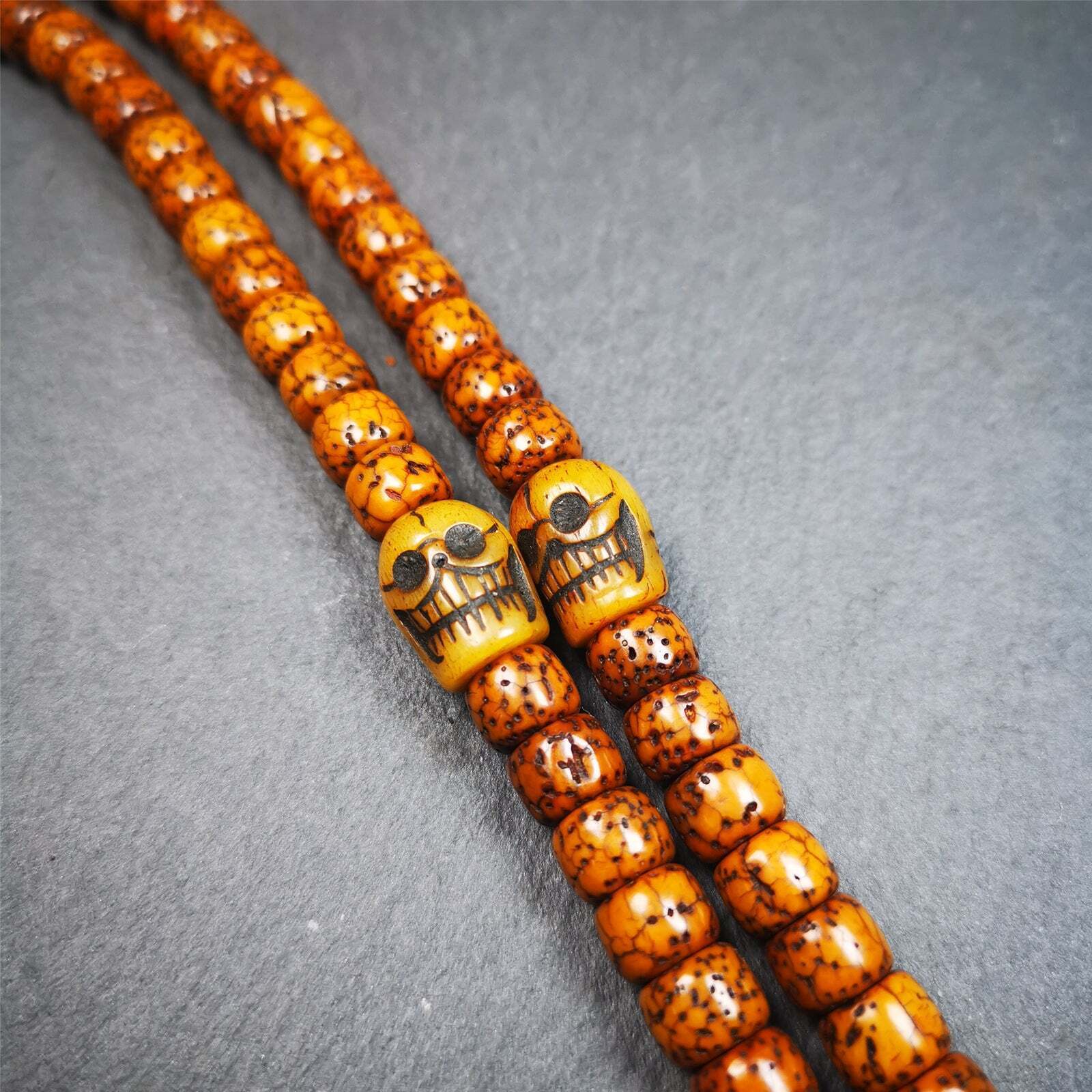 Gandhanra 1 Pair of Old Yak Bone Skull Beads,Marker Beads for Mala Necklace,0.4\