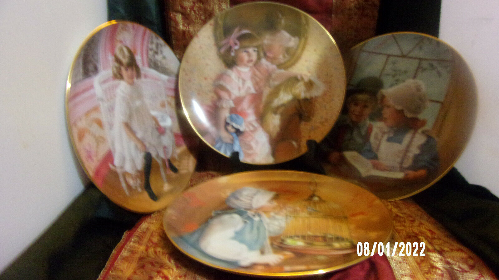 Lot of 4 RECO / SANDRA KUCK 1983 Limited Edition DAYS GONE BY Collector\'s Plates