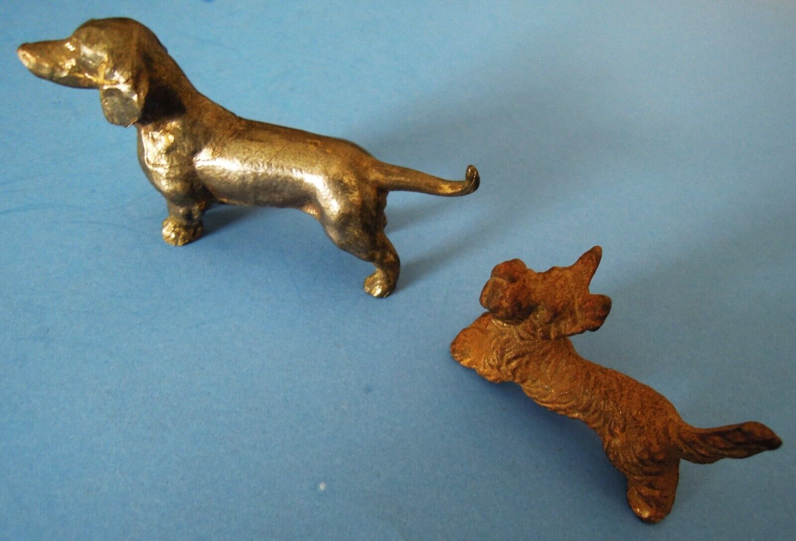 2 Vintage 1930's IRON DOG Figurines  - Japan (Lot 10)