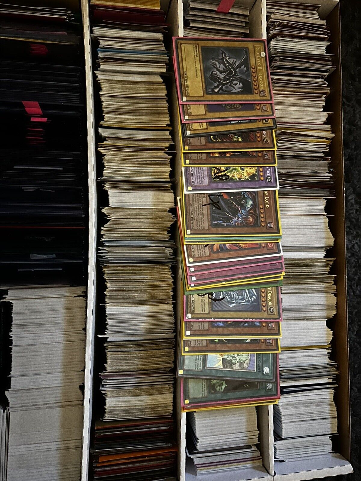 Yu-Gi-Oh 3,000+ Card collection (Vintage, Modern) Ultimate Rares