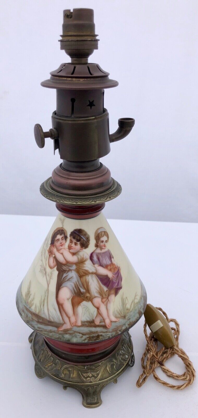 Antique French Old Paris Porcelain (Porcelaine de Paris) Electrified Oil Lamp