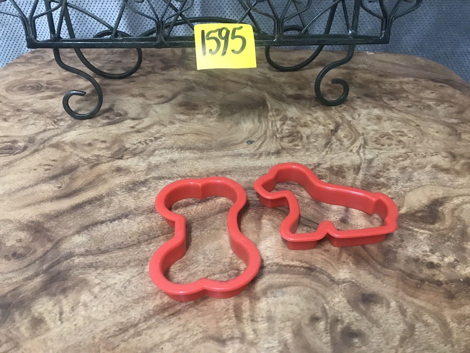 DOG BISCUIT   COOKIE CUTTERS #1595